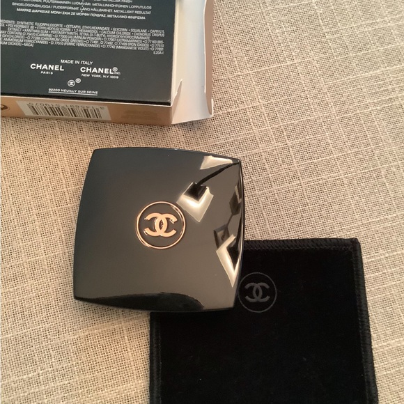 Chanel Le Lion de Chanel Eyeshadow - Picture 2 of 2